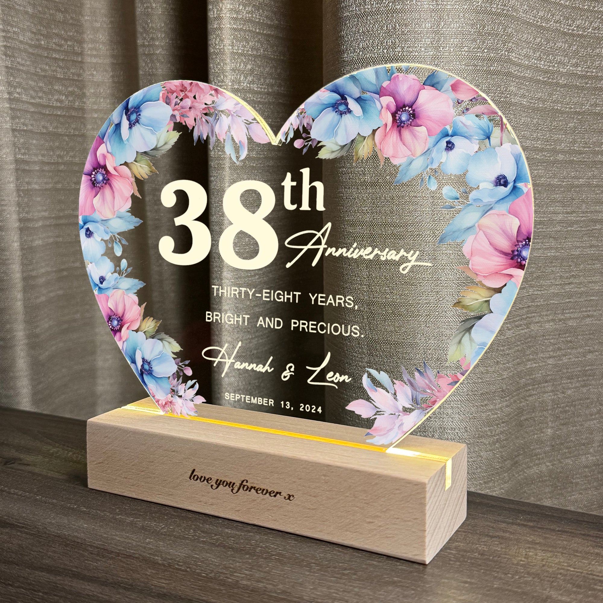 Anniversary Gifts for Every Milestone (HEART050)